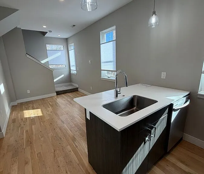 5151 W 10th Ave — Photo 1