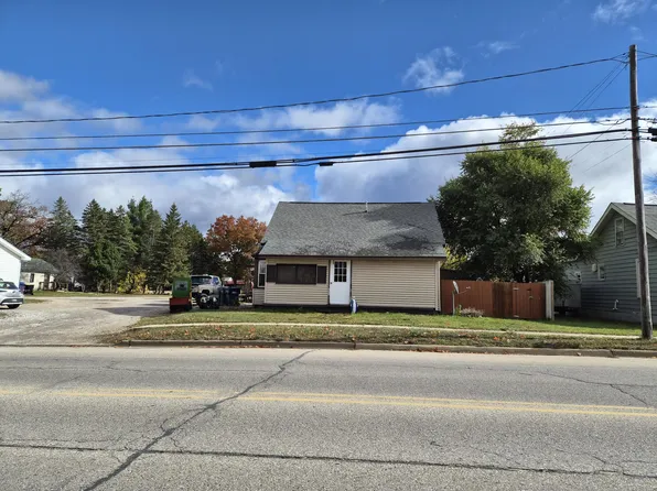 109 State St, Grayling, MI 49738