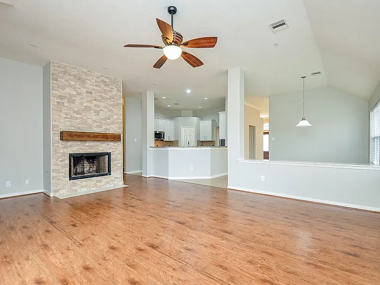 24514 Springwood Glen Ln — Photo 8
