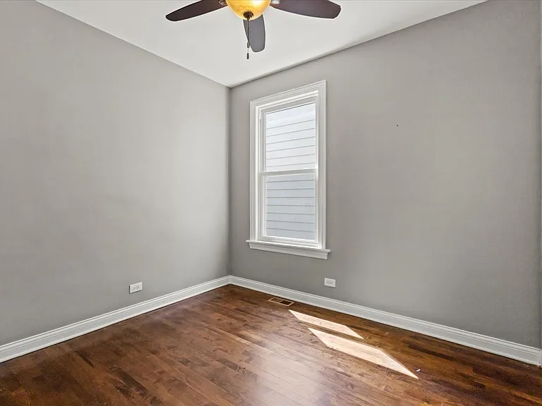 5344 W Eddy St #1 — Photo 10