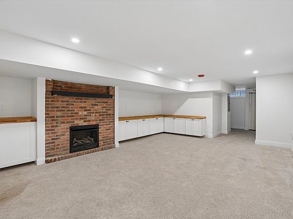 3rd image of 344 S 15th St #A