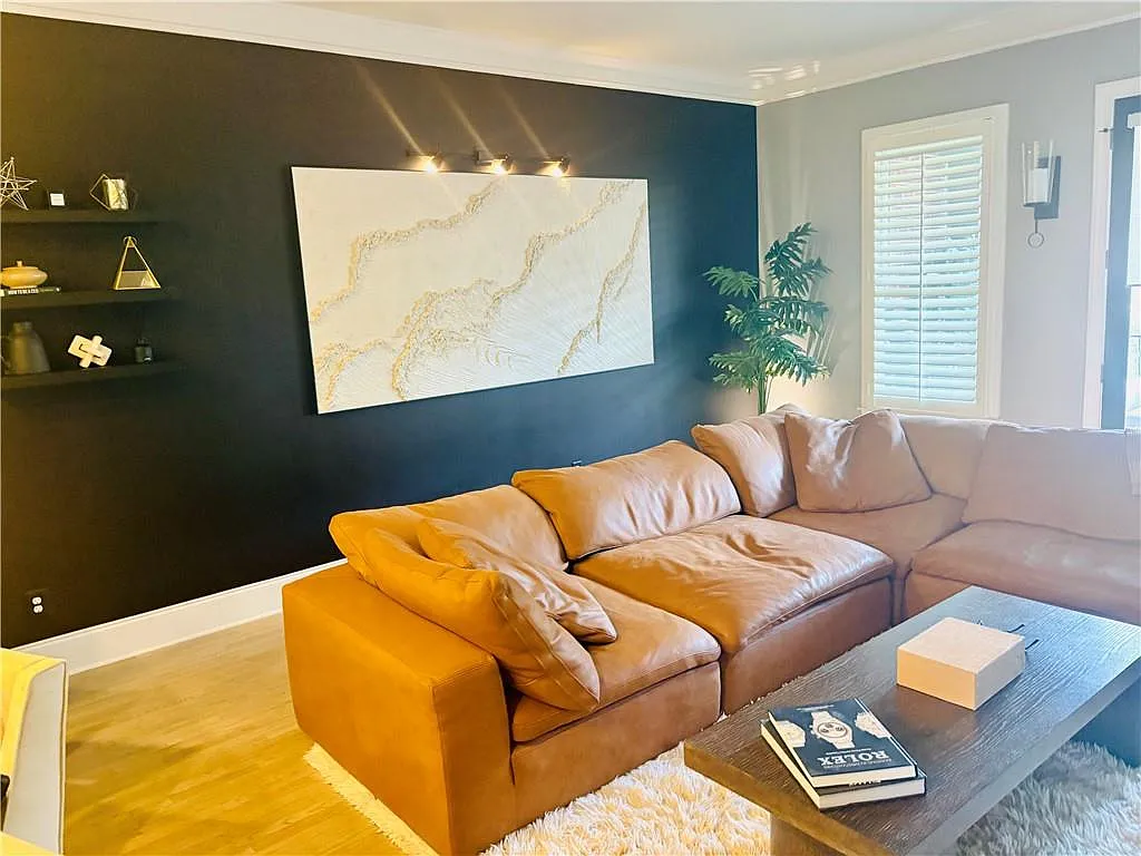 3 bed, 3.5 bath, 2531 sqft, $3,800 — Photo 4