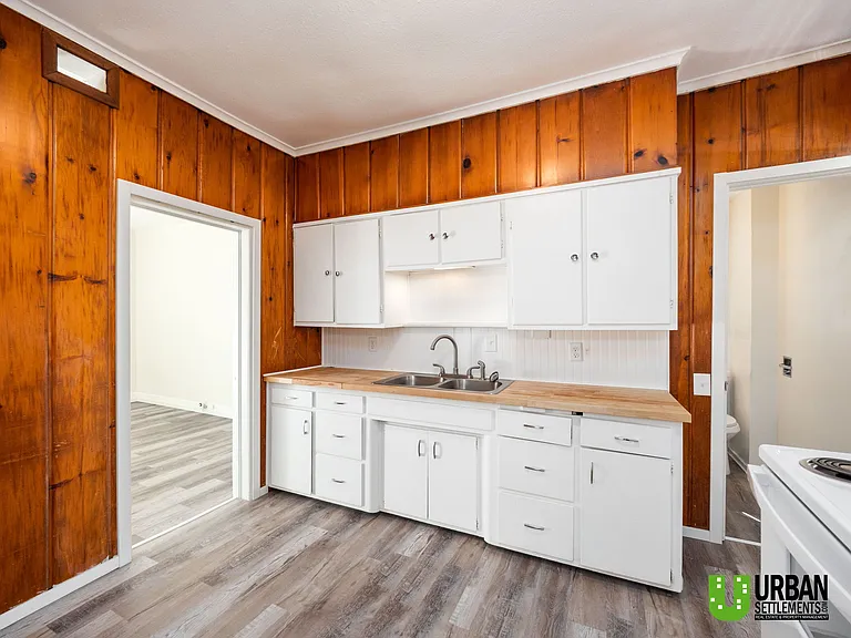 370 E 8th Ave #B — Photo 12