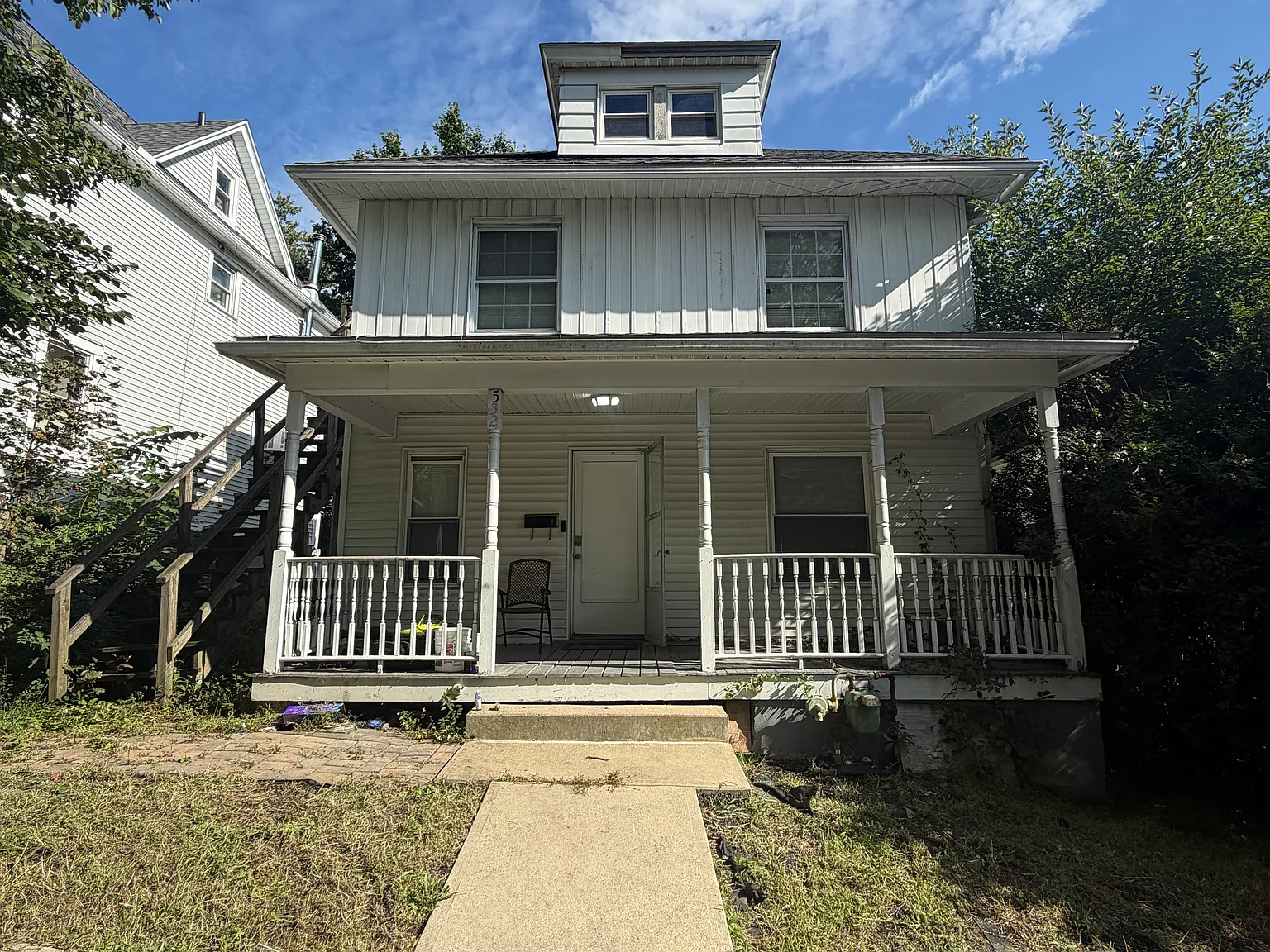 4 bed, 2046 sqft, $3,000 — Photo 2