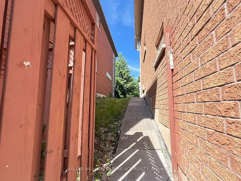 44 Alpine Cres #BASEMENT — Photo 10
