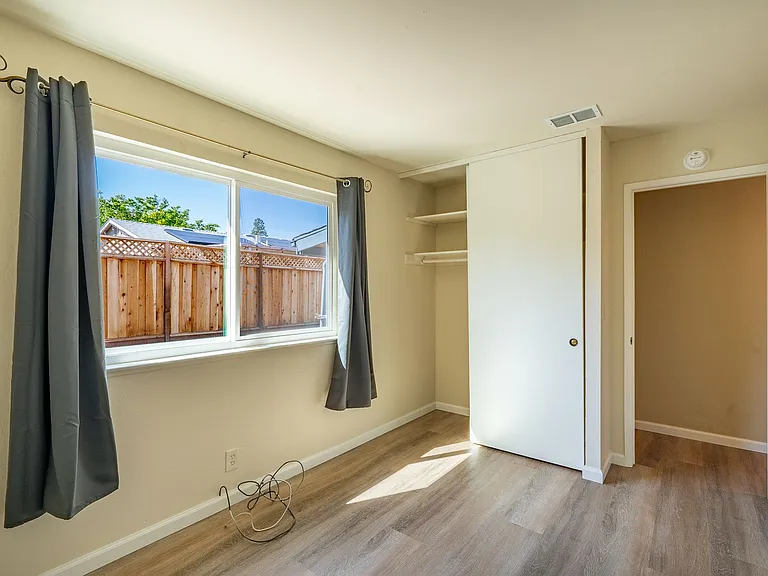 1525 Jasmine Way — Photo 18