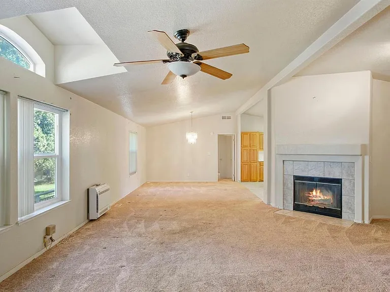 788 E Willow Ave — Photo 31