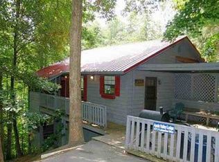 2212 Lake View Ln, Sevierville, TN 37876