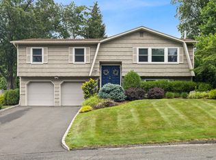 27 Stubbe Dr, Stony Pt, NY 10980