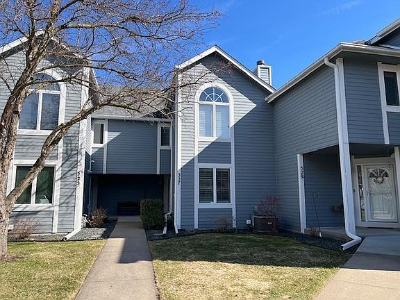 2nd image of 527 Mariner Dr