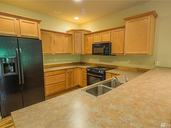 4th image of 302 River Trail Dr Unit D