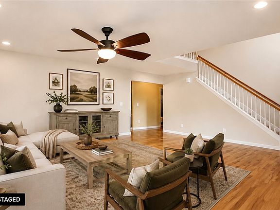 5th image of 520 Abberly Ln