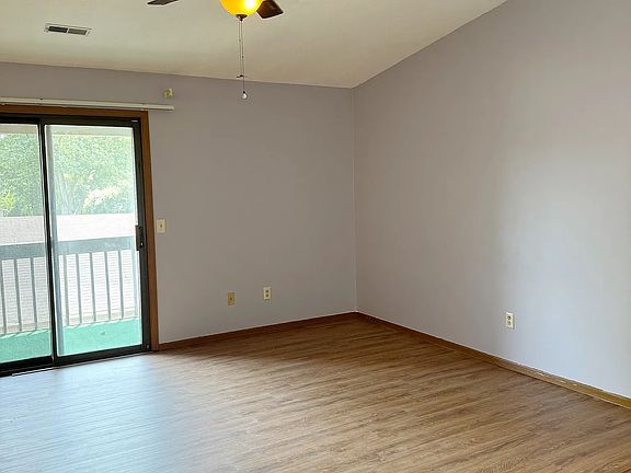 2nd image of 5211 Belle Isle Dr