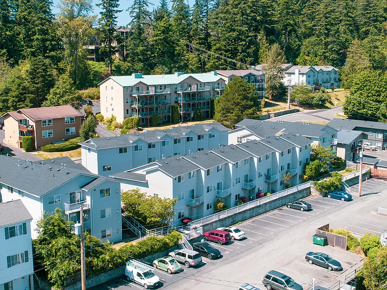 Rowan Grove Apts — Photo 4