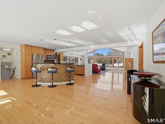 5th image of 156 Intervale Road