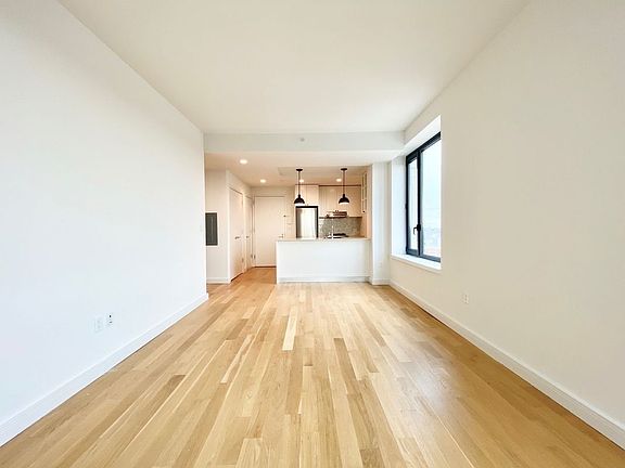 4th image of 1525 Bedford Ave #814