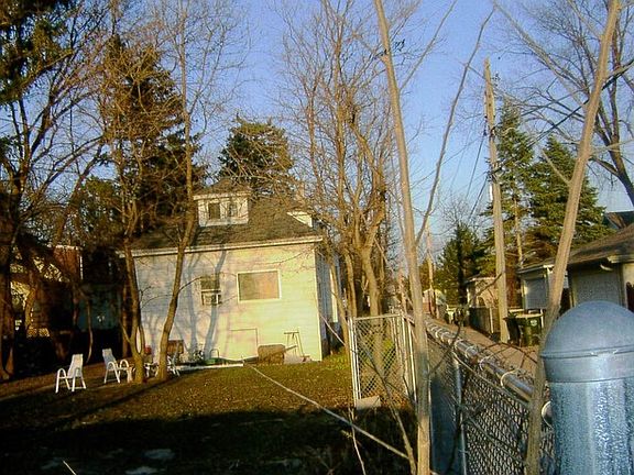 5th image of 6616 N Oak Park Ave