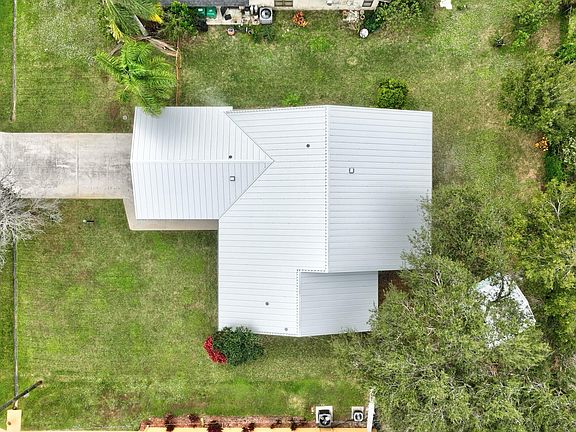 4th image of 2572 SW Mcdonald Street