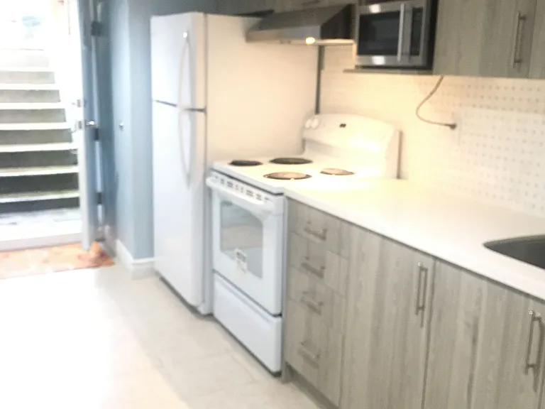 305 Margueretta St #LOWER — Photo 2