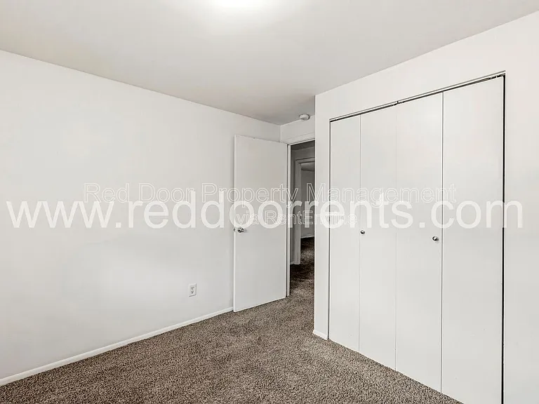 9949 Ellis Dr — Photo 15