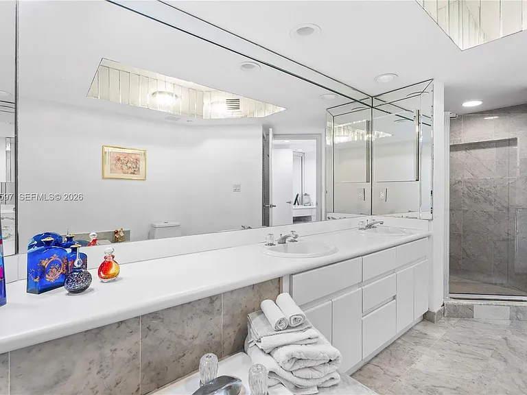 16485 Collins Ave #35C — Photo 15