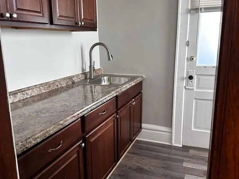 876 Dennison Ave — Photo 4