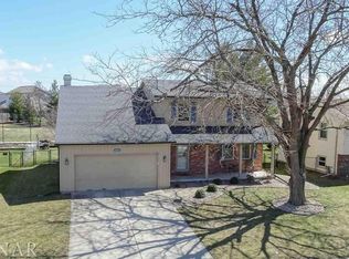 302 S Evergreen Ln, Bloomington, IL