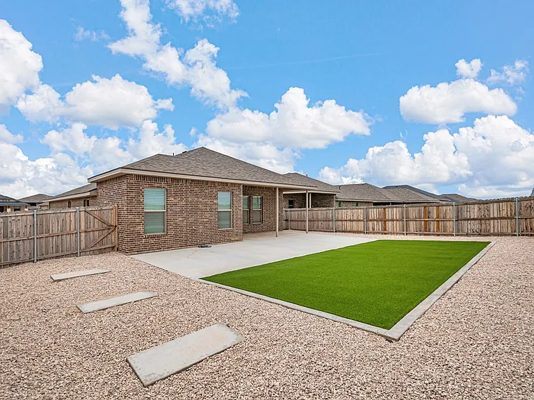 5910 Purtis Creek Dr — Photo 44