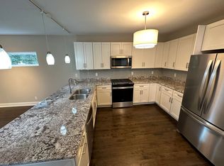 310-312 N Spring St #91C506282, Pt Washington, WI 53074