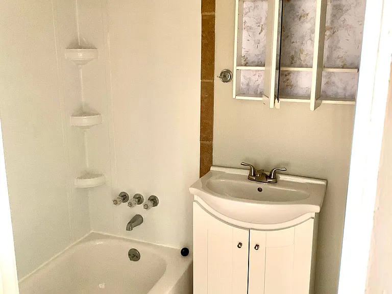 1244 Sledge Ave #B — Photo 7