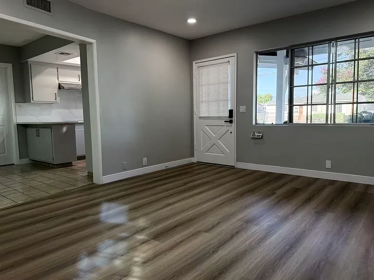 5149 Arden Dr — Photo 6