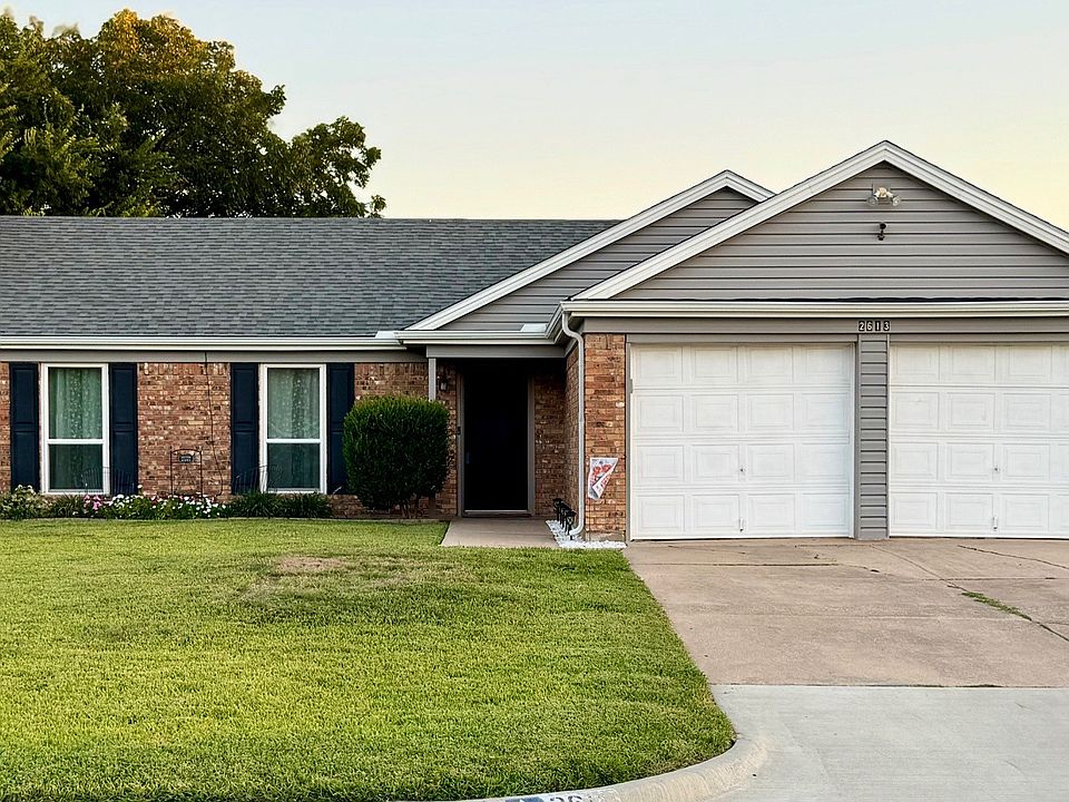 1st image of 2613 Hamilton Dr