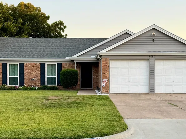 2613 Hamilton Dr, Grand Prairie, TX 75052