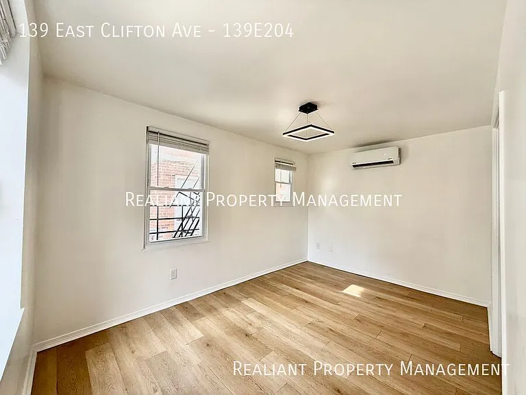 139 E Clifton Ave #139E204 — Photo 5