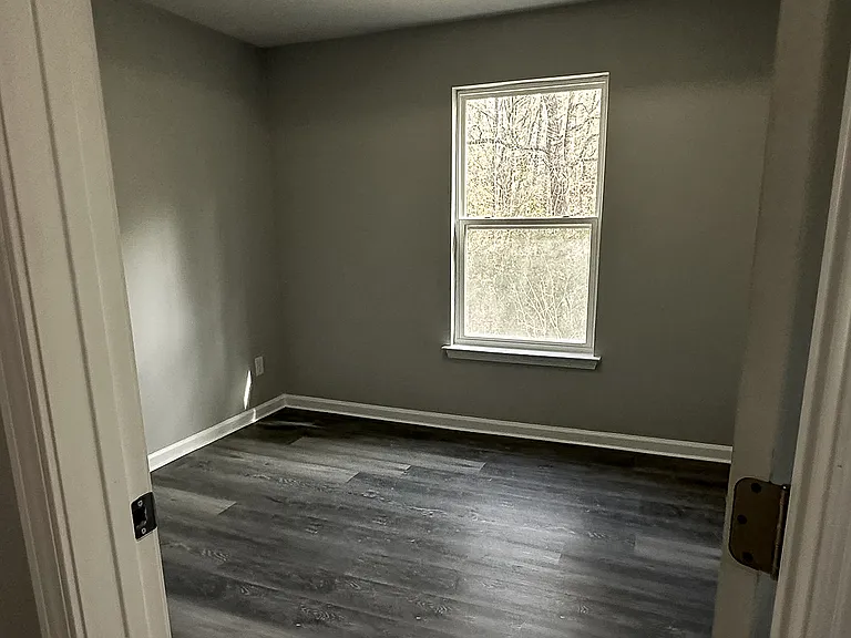 137 Edison Dr — Photo 16
