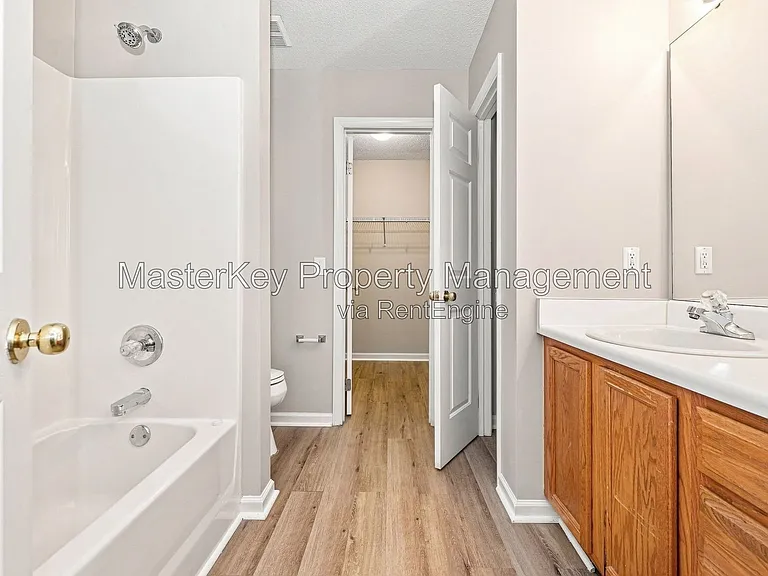201 Harvester Dr — Photo 12