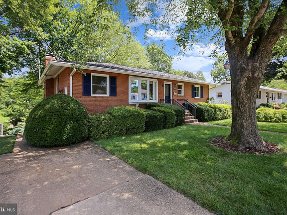 5th image of 507 Roberts Dr NW