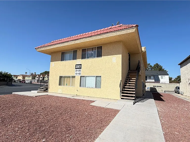 2001 Winwood St #201C — Photo 1