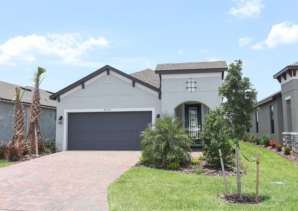 1st image of 979 UMBRIA DRIVE