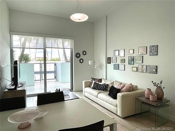 5th image of 1600 SW 1st Ave APT 410
