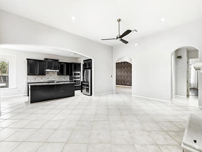 1611 Rimstone Dr — Photo 5