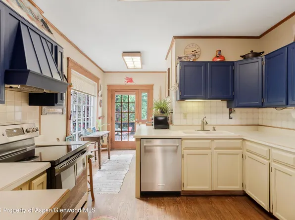 1017 Cooper Ave, Glenwood Springs, CO 81601