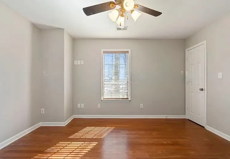 8407 Southgate Commons Dr — Photo 8