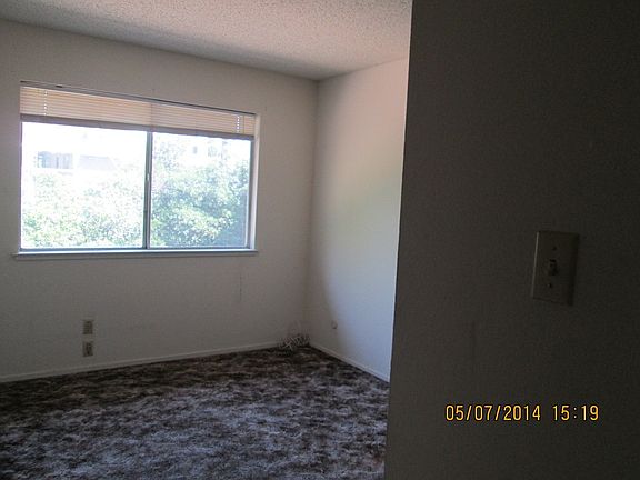2nd image of 934 Carro Dr APT 4