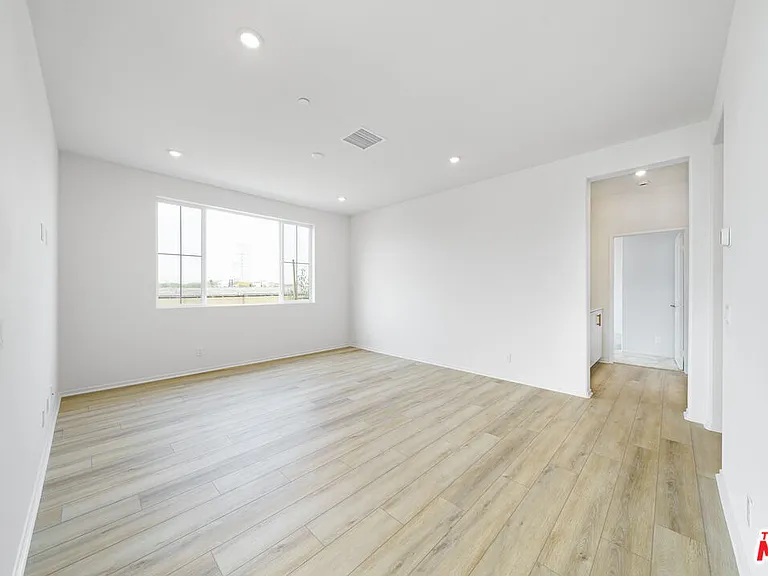 16151 Linden Ln #16151 — Photo 20