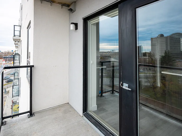 30 University Cres — Photo 17