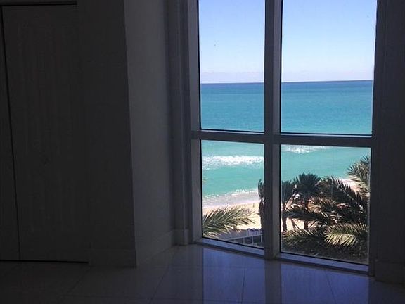 3rd image of 15901 Collins Ave APT 706