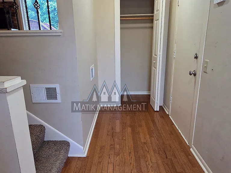 2609 25th St NW — Photo 5