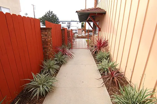Anza Townhomes Photo 1