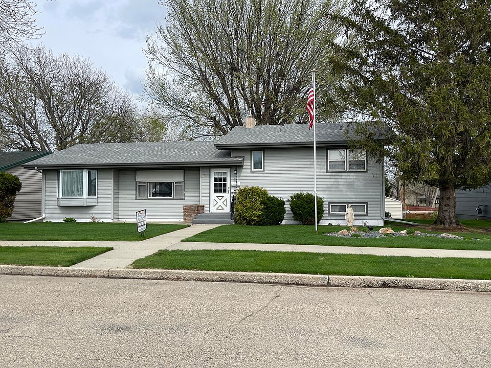 1116 3rd Ave W, Mobridge, SD 57601 Zillow